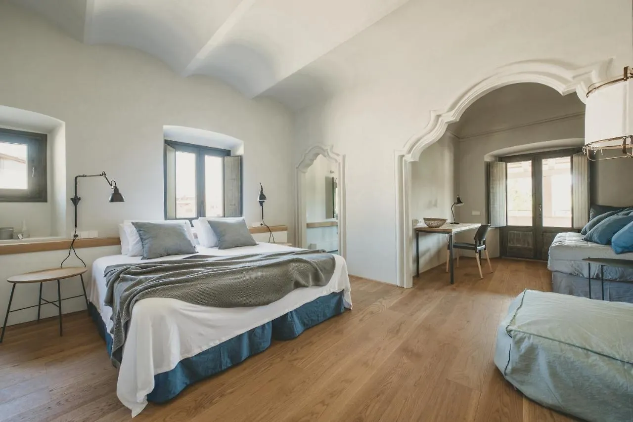 Flateli Casa Oliver Cervia de Ter Spain